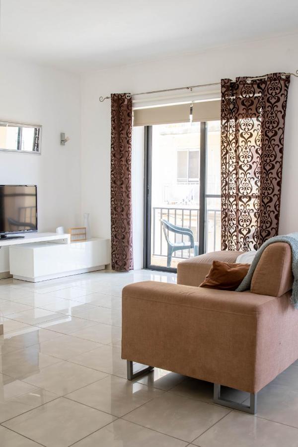 מרססקלה Spacious 3-Bedroom Apartment 30 Seconds From Sea מראה חיצוני תמונה